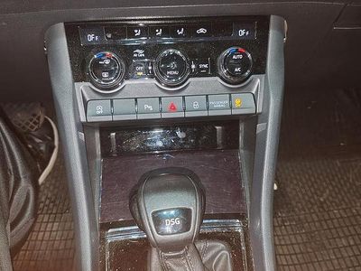 Usata Skoda Karoq 116 CV (85 kW) 2019 Grigio SUV