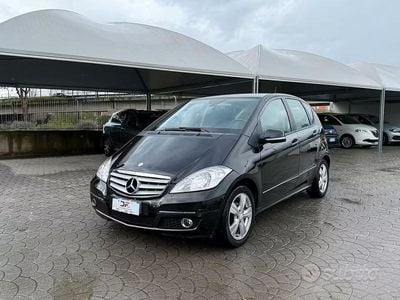 Usata Mercedes A180 Elegance 108 CV (79 kW) 2010 Nero Berlina