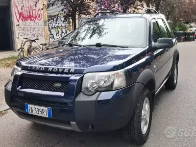 Usata Land Rover Freelander 111 CV (81 kW) 2004 Bluazzurro SUV