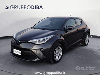 Usata Toyota C-HR Active 122 CV (89 kW) 2022 Grigio SUV