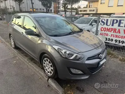 Usata Hyundai i30 110 CV (80 kW) 2013 Grigio Station wagon