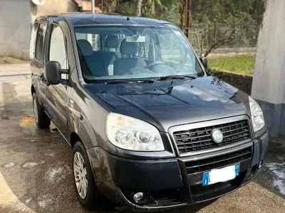 Usata Fiat Doblò 75 CV (55 kW) 2007 Monovolume