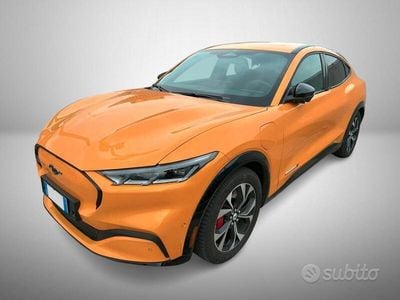 Usata Ford Mustang Mach-E Extended Range 216 kW (294 CV) 2024 Arancione SUV