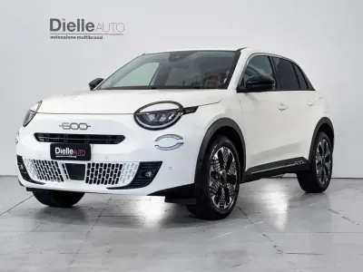 Usata Fiat 600 La Prima 110 CV (80 kW) 2025 Bianco SUV