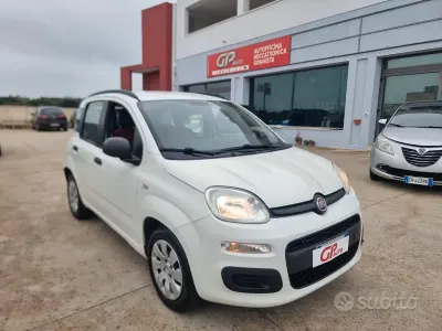 Käytetty Fiat Panda Easy 75 HP (55 kW) 2015 Valkoinen Viistoperä