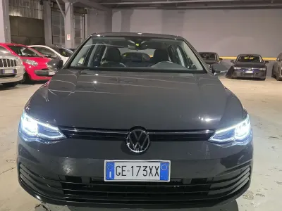 Usata VW Golf VIII 110 CV (80 kW) 2021 Grigio Berlina