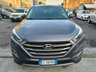 Usata Hyundai Tucson 132 CV (97 kW) 2016 Grigio SUV
