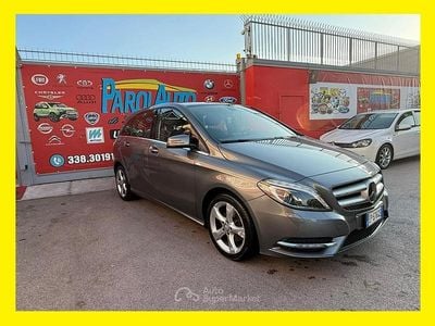 Usata Mercedes B180 Premium 109 CV (80 kW) 2012 Gray Monovolume