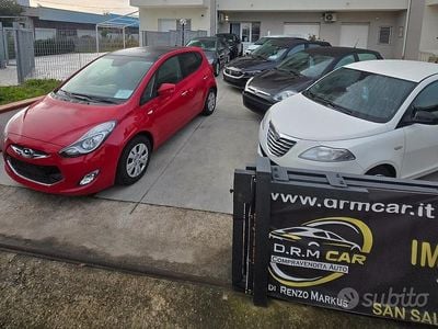 Usata Hyundai ix20 Comfort 90 CV (66 kW) 2015 Rosso Utilitaria