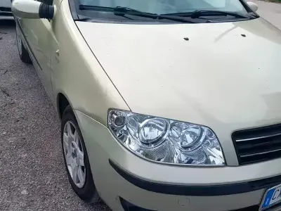 Usata Fiat Punto 69 CV (50 kW) 2005 Utilitaria