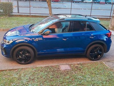 Usata VW T-Roc R-line 116 CV (85 kW) 2024 Blu SUV