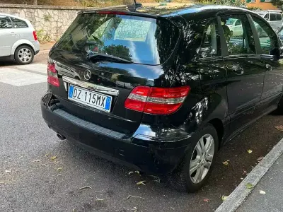 Usata Mercedes B180 116 CV (85 kW) 2009 Nero Monovolume