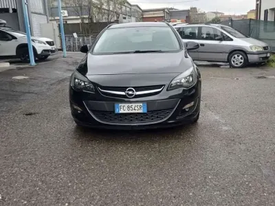Usata Opel Astra 140 CV (102 kW) 2016 Station wagon