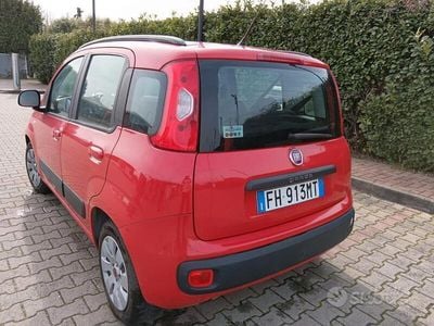 Usata Fiat Panda Lounge 69 CV (50 kW) 2017 Rosso Utilitaria