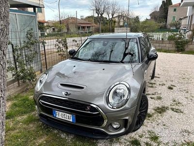 Begagnad Mini Clubman Hype 190 HK (139 kW) 2016 Grå Kombi
