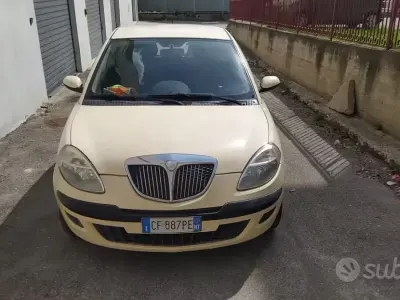 Usata Lancia Ypsilon 60 CV (44 kW) 2003 Utilitaria