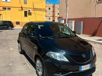 Usata Lancia Ypsilon