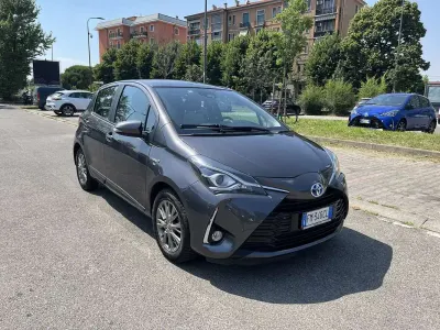 Usata Toyota Yaris Hybrid Style 73 CV (53 kW) 2017 Berlina