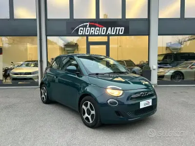 Second-hand Fiat 500e 42 kW (58 CP) 2022 Albastru SUV
