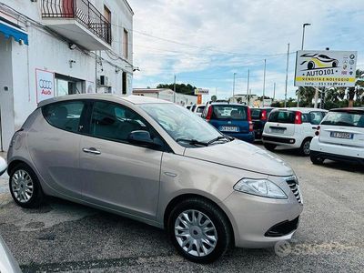 Usata Lancia Ypsilon Gold 69 CV (50 kW) 2012 Beige Utilitaria