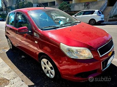 Usata Chevrolet Aveo 84 CV (61 kW) 2011 Marrone Berlina