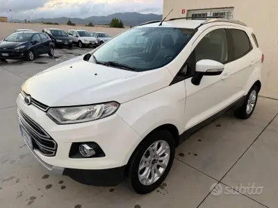 Usado Ford Ecosport Titanium 95 CV (69 kW) 2015 Blanco SUV