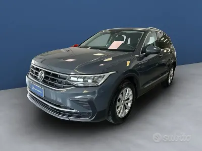 Usata VW Tiguan Life 150 CV (110 kW) 2021 Grigio SUV