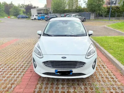 Begagnad Ford Fiesta 75 HK (55 kW) 2019 Vit Halvkombi