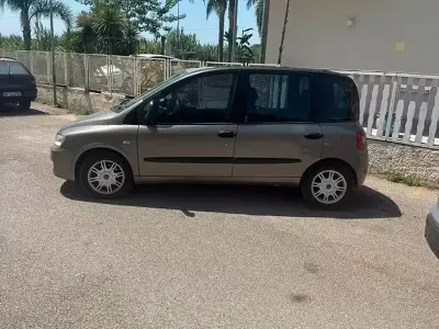 Usata Fiat Multipla 120 CV (88 kW) 2008 Grigio Monovolume