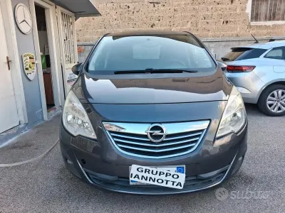 Usata Opel Meriva 95 CV (69 kW) 2011 Grigio Monovolume