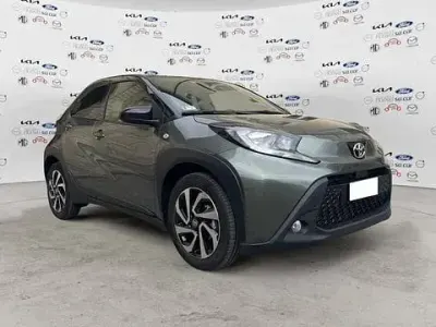 Usata Toyota Aygo X Lounge 72 CV (52 kW) 2023 Verde SUV