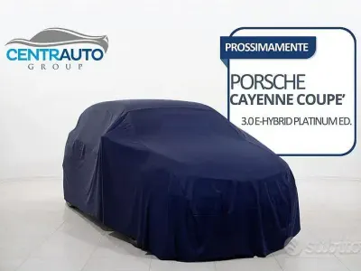 Usata Porsche Cayenne 340 CV (250 kW) 2023 Bluazzurro SUV