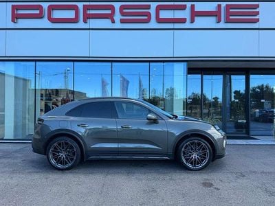 Usata Porsche Macan 144 kW (197 CV) 2024 Aventurine SUV
