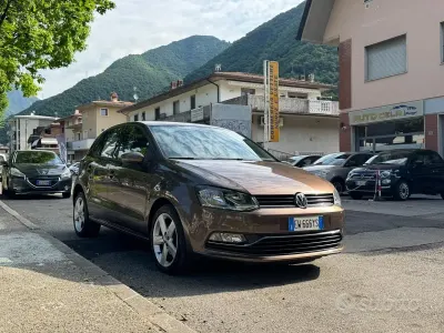 Käytetty VW Polo 75 HP (55 kW) 2014 Ruskea Sedan