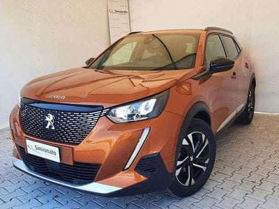 Usata Peugeot 2008 Active 101 CV (74 kW) 2023 Arancione SUV