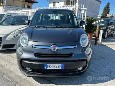 Begagnad Fiat 500L Pop Star 95 HK (69 kW) 2017 Grå Minibuss