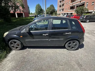 Gebraucht Ford Fiesta 60 PS (44 kW) 2007 Kleinwagen