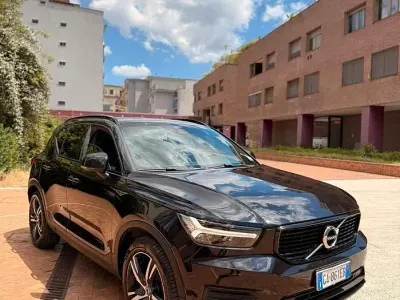 Usata Volvo XC40 R-Design 150 CV (110 kW) 2020 Nero SUV