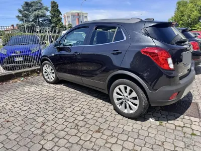 Usata Opel Mokka 140 CV (102 kW) 2016 Nero SUV