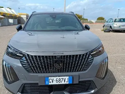 Usata Peugeot e-2008