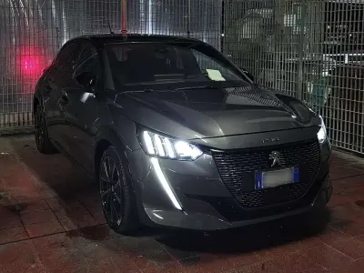 Usata Peugeot 208 GTi 101 CV (74 kW) 2023 Grigio Utilitaria