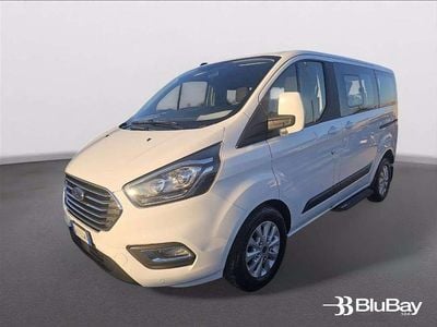 Usata Ford Tourneo Custom Titanium 131 CV (96 kW) 2022 Frozen white Furgone