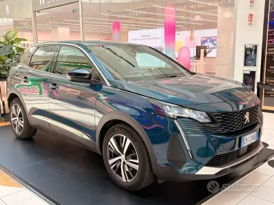 Usata Peugeot 3008 GT 131 CV (96 kW) 2023 Verde SUV