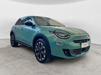 Usata Fiat 600 La Prima 110 CV (80 kW) 2025 Blu/azzurro SUV
