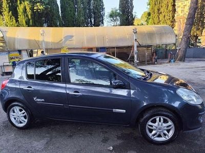 Usado Renault Clio II Rip Curl 75 CV (55 kW) 2008 Berlina