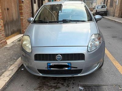Usata Fiat Grande Punto 77 CV (56 kW) 2005 Grigio Utilitaria