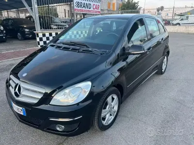 Usata Mercedes B180 109 CV (80 kW) 2009 Nero Monovolume