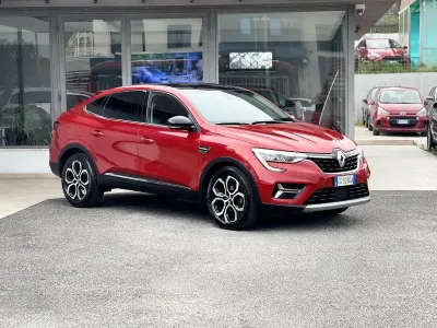 Usata Renault Arkana 140 CV (102 kW) 2021 Rosso SUV