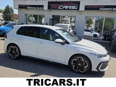 Usata VW Golf VIII R-line Plus 150 CV (110 kW) 2025 Bianco Berlina