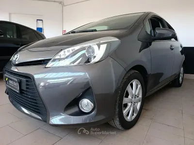 Brugt Toyota Yaris Hybrid Lounge 75 HK (55 kW) 2014 Sedan